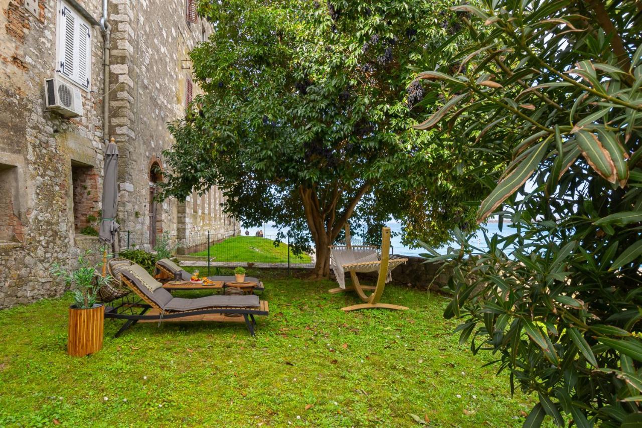 Exclusive Seafront Bacchus Apartment Пореч Экстерьер фото